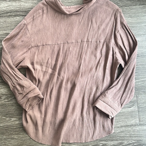 Abercrombie & Fitch Button Down Shirt - Picture 7 of 8